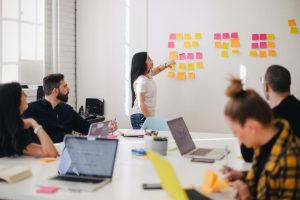 TRAINING DEVELOPING OFFICE MANAGEMENT PROFESIONALS