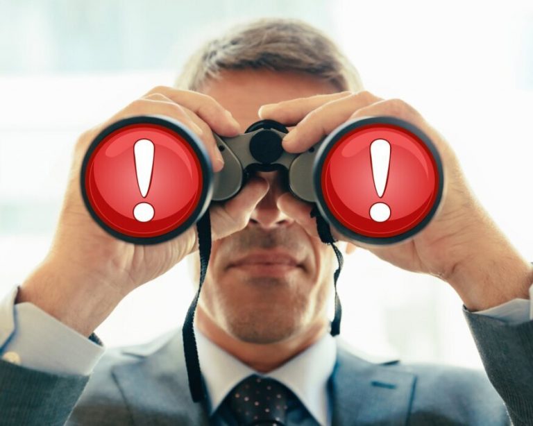 TRAINING EARLY WARNING FOR YOUR FINANCIAL DISTRESS