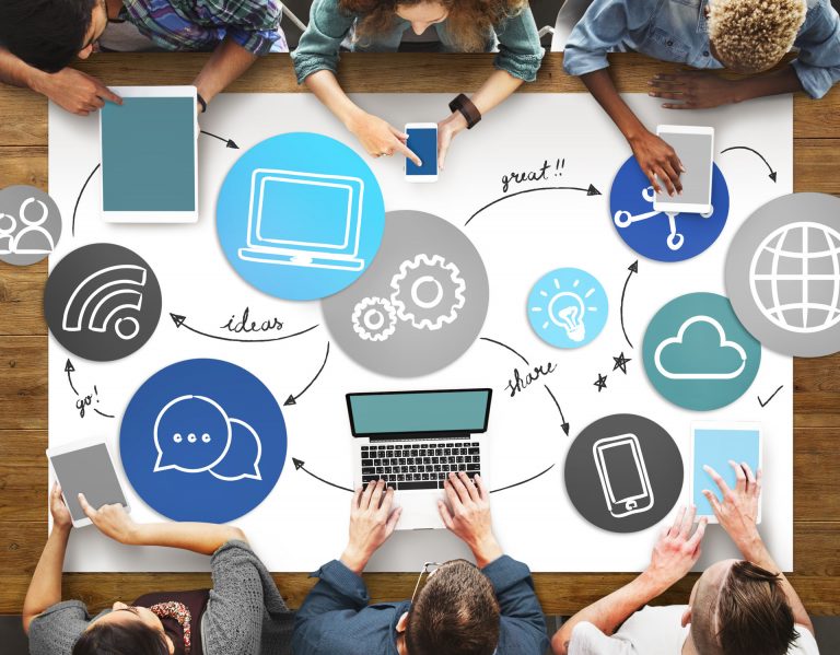 TRAINING ONLINE COMPETENCIES AND LEARNING DESIGN