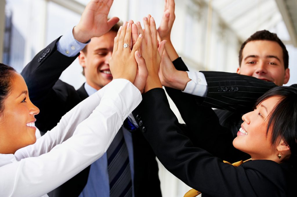 TRAINING ONLINE MANAGING TEAM, PEOPLE AND RELATIONSHIP