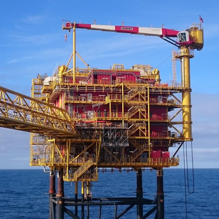 TRAINING OPERATION AND MAINTENANCE OF OFFSHORE CRANES