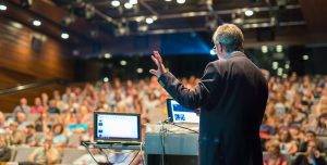 TRAINING PUBLIC SPEAKING AND BUSINESS PRESENTATION